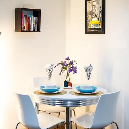 Apartment Exclusive - Close To Centre, Contactless Entry, Free Parking, Wifi & Netflix Leeds (West Yorkshire)