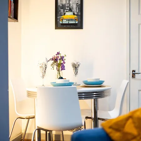 Exclusive - Close To Centre, Contactless Entry, Free Parking, Wifi & Netflix 公寓