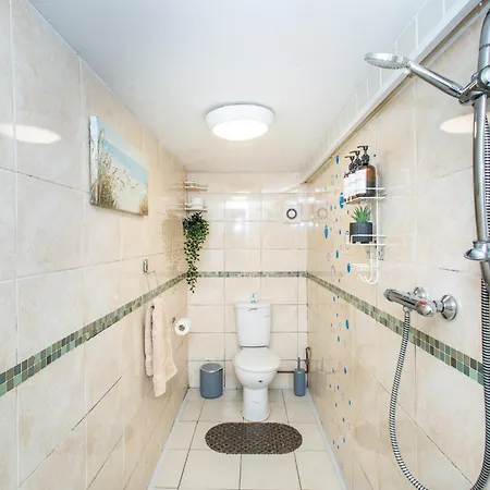 Daire Exclusive - Close To Centre, Contactless Entry, Free Parking, Wifi & Netflix *