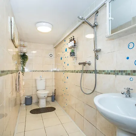 Exclusive - Close To Centre, Contactless Entry, Free Parking, Wifi & Netflix Daire