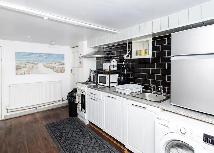 Exclusive - Close To Centre, Contactless Entry, Free Parking, Wifi & Netflix *