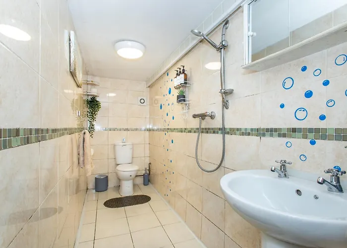 Exclusive - Close To Centre, Contactless Entry, Free Parking, Wifi & Netflix アパート